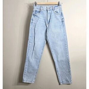 Light Wash Straight Leg Women's Jeans - Classic Casual